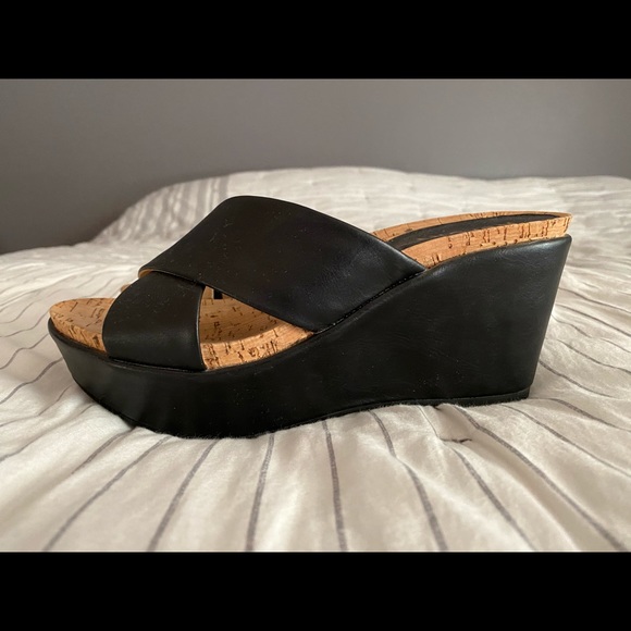 🖤NWOT-Women’s Report Black Wedge Mules🖤 - Picture 3 of 7